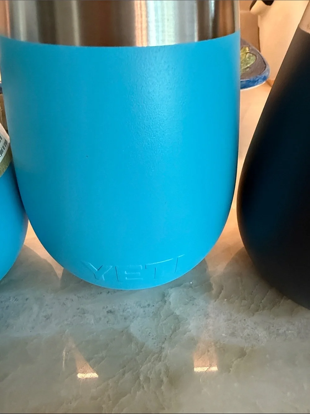 Yeti 10oz Rambler Wine Tumblers in Navy and Bright Blue